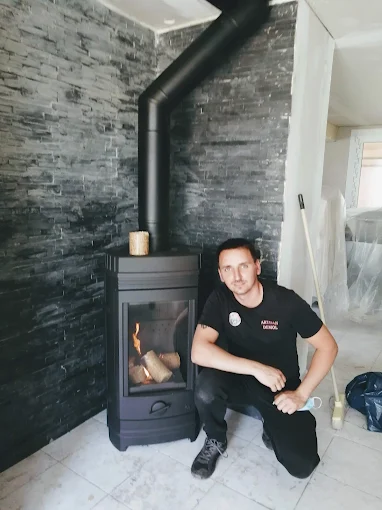 Poêle à bois installé par Artisan Demol à Manosque