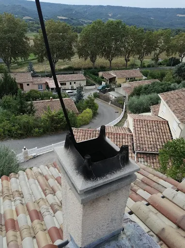 Ramonage d'une cheminée à Bras-d'Asse