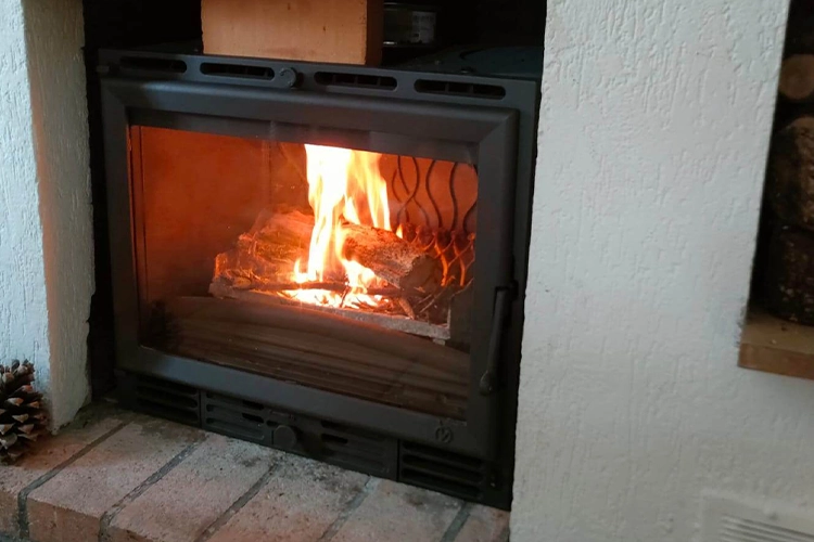 Insert de cheminée après un ramonage réglementaire à Manosque